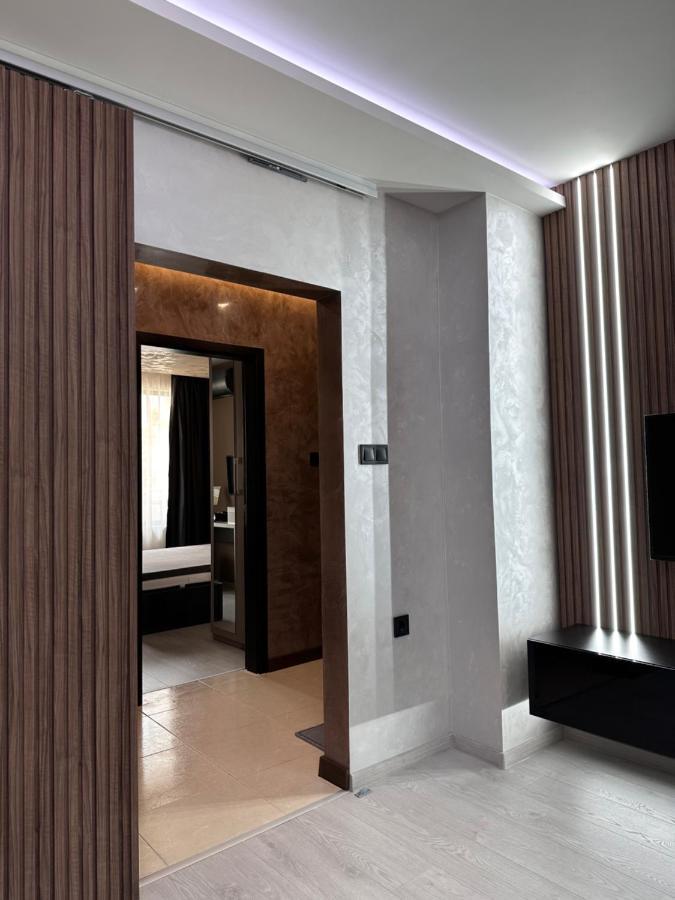 елегантен двустаен Four Seasons *